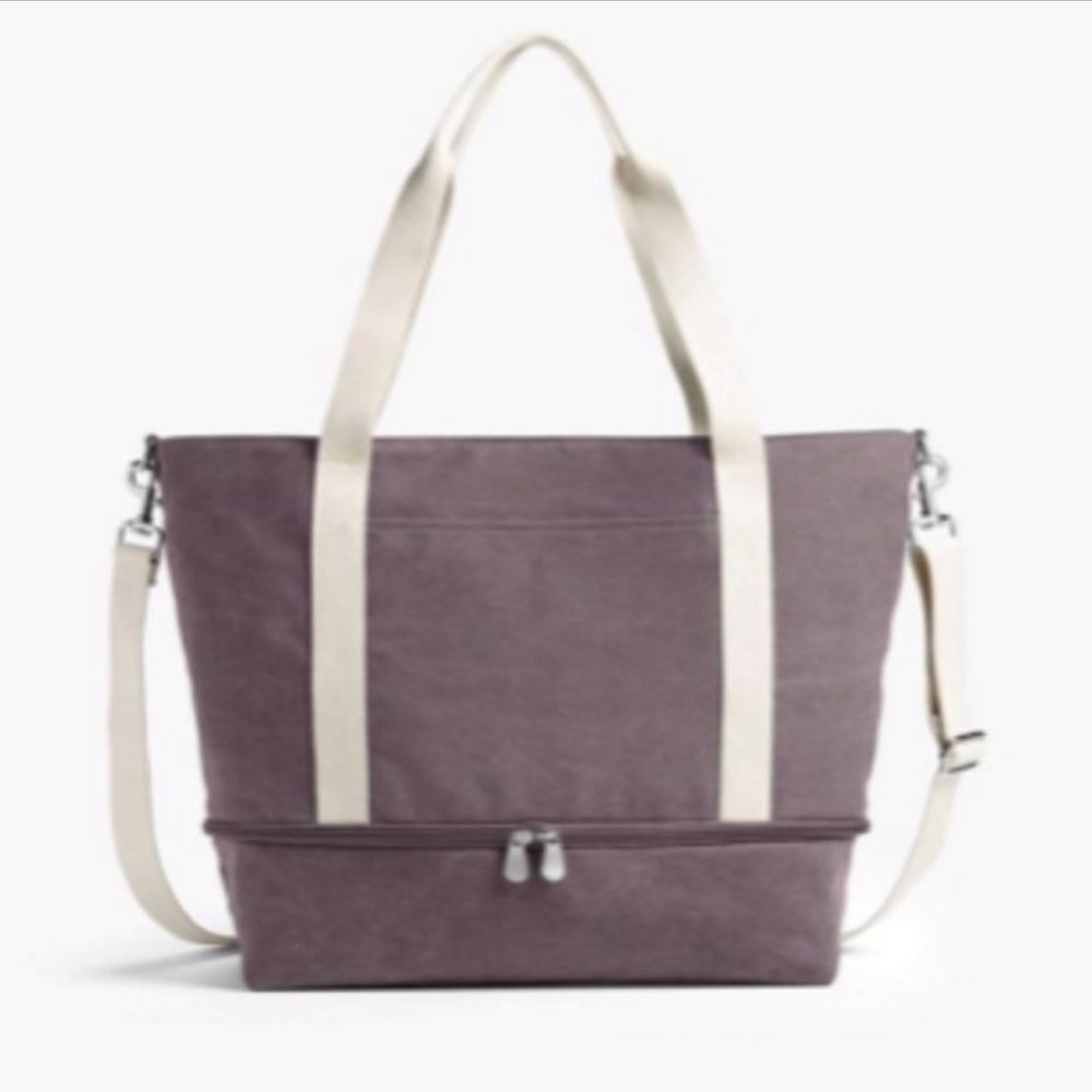 Lo & Sons Catalina Deluxe Tote - NWT in original packaging